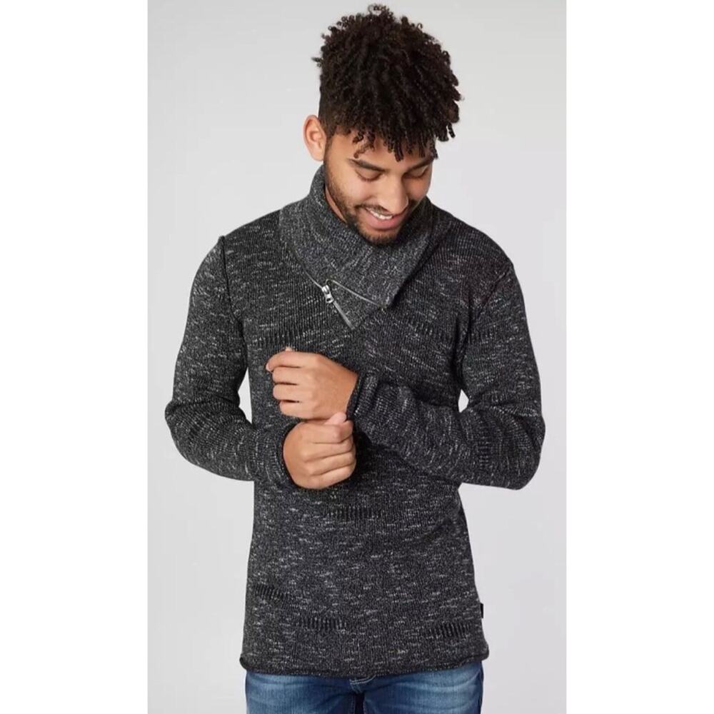 Nova Asymmetrical quarter zip sweater medium